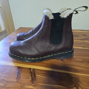 Doc Martens chelsea boots